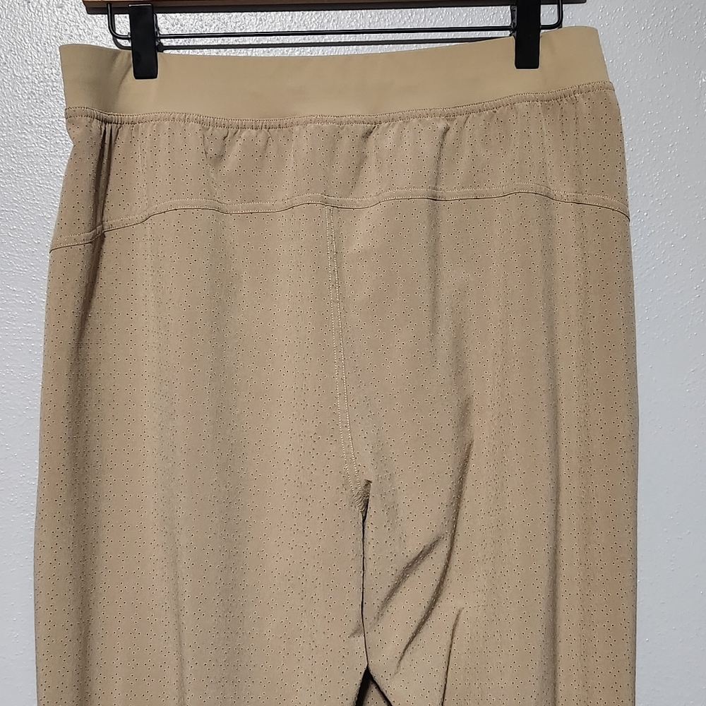 LULULEMON Adapted State Perforated High Rise Jogger Womens Size 10 Beige Oak - Picture 8 of 13